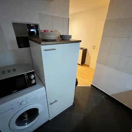 Apartment Schoene Zweizimmerwohnung Fuer Langzeitaufenthalte In Ratingen