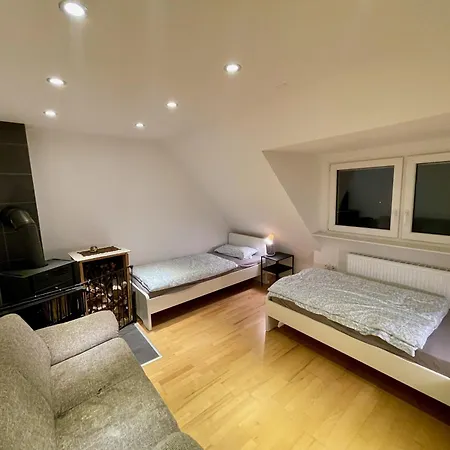 Schoene Zweizimmerwohnung Fuer Langzeitaufenthalte In Apartment