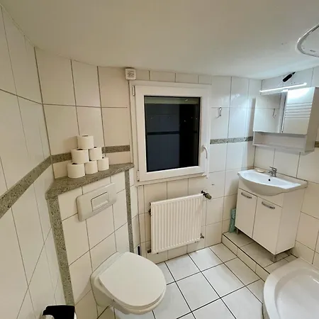 Schoene Zweizimmerwohnung Fuer Langzeitaufenthalte In Apartment *