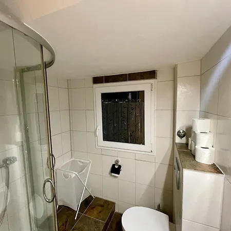 Schoene Zweizimmerwohnung Fuer Langzeitaufenthalte In Ratingen