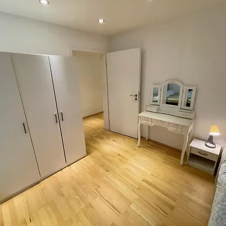 Schoene Zweizimmerwohnung Fuer Langzeitaufenthalte In