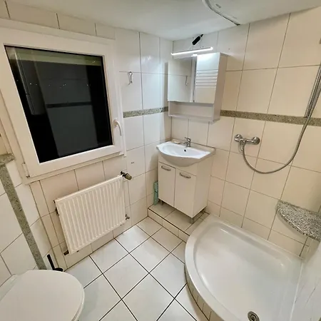 Schoene Zweizimmerwohnung Fuer Langzeitaufenthalte In Apartment