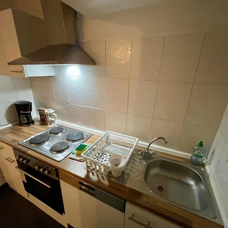 Apartment Schoene Zweizimmerwohnung Fuer Langzeitaufenthalte In