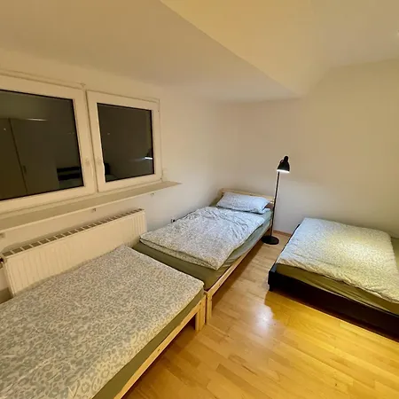 Schoene Zweizimmerwohnung Fuer Langzeitaufenthalte In Apartment Ratingen